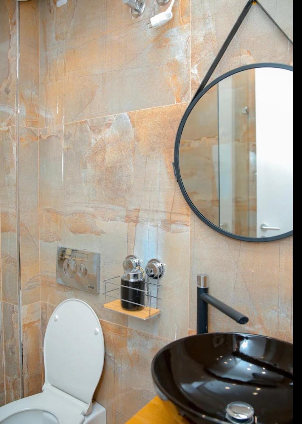 Heart Of Tirana Apartment Екстер'єр фото